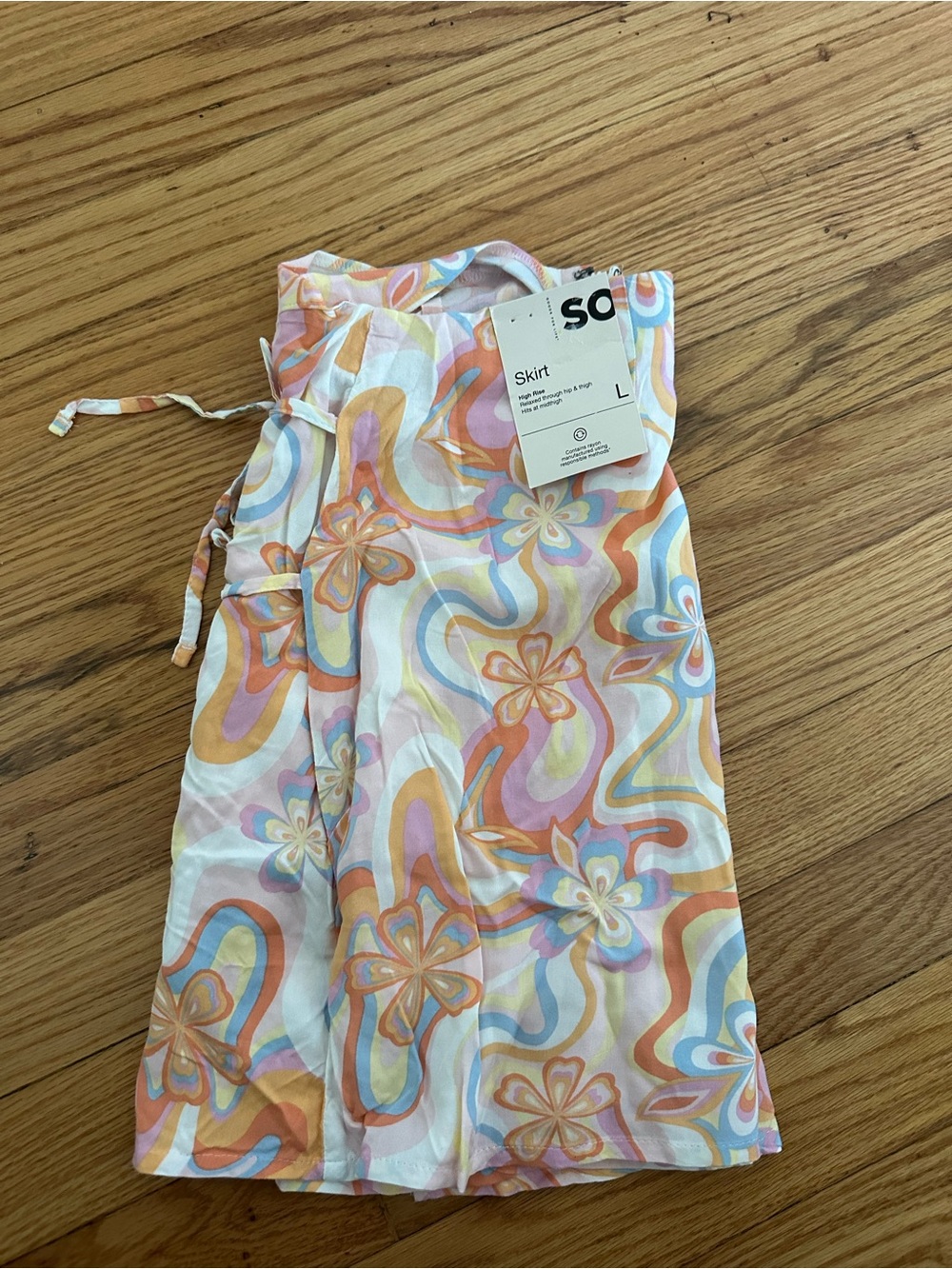 SO Pastel Floral Lace-Up Mini Skirt in Pink, Orange & Blue - Picture 2 of 3